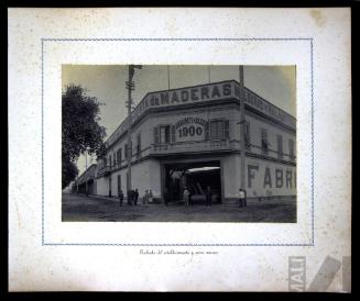 Fachada del establecimiento y casas anexas