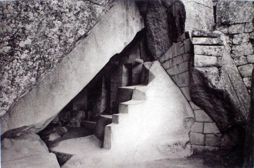 Ceremonial Cave Torreon Complex. Serie Machu Picchu Suite