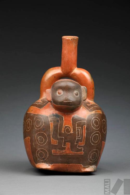 Botella con representación de felino estilizado