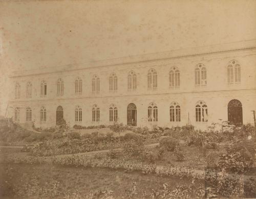 Fachada lateral izquierda del Palacio de la Exposición. Álbum Exposición de Lima.