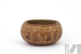 Mate recipiente dedicado a Teófilo Allaín, director de los Talleres de Arte Popular de Huancayo