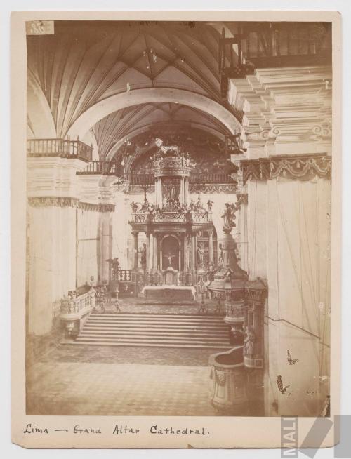 Altar mayor de la catedral, Lima