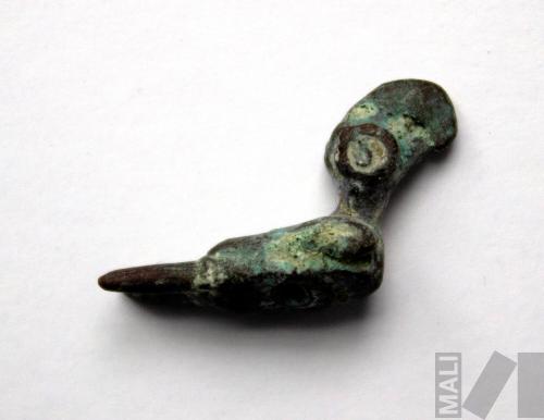 Cuenta en forma de ave