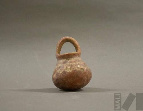 Olla miniatura con asa canasta