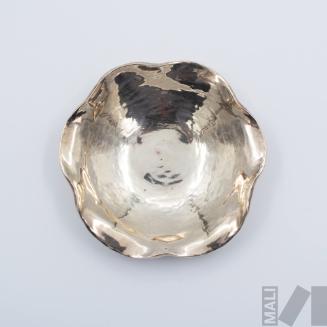 Cuenco con borde irregular