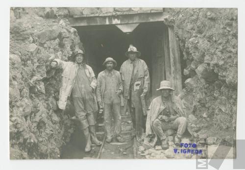Autorretrato con mineros en Morococha