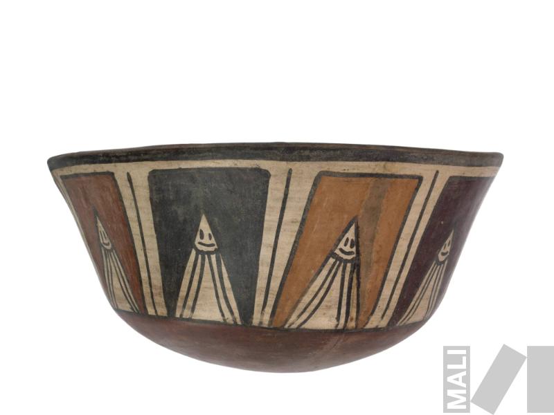 Cuenco con diseños estilizados