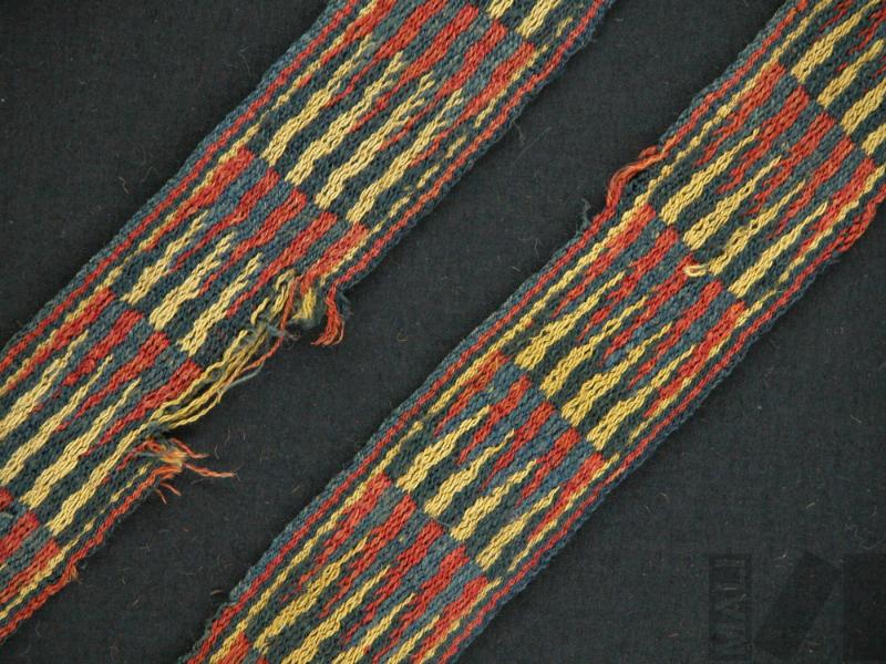 Cinta con diseños geométricos